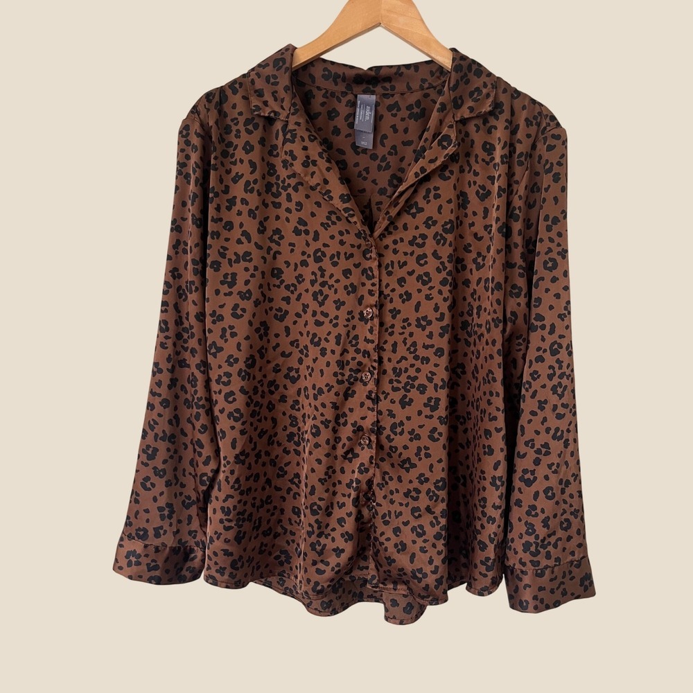 Auden Luxury Collection Brown Leopard Print Satin Pajama Top Button Down Large